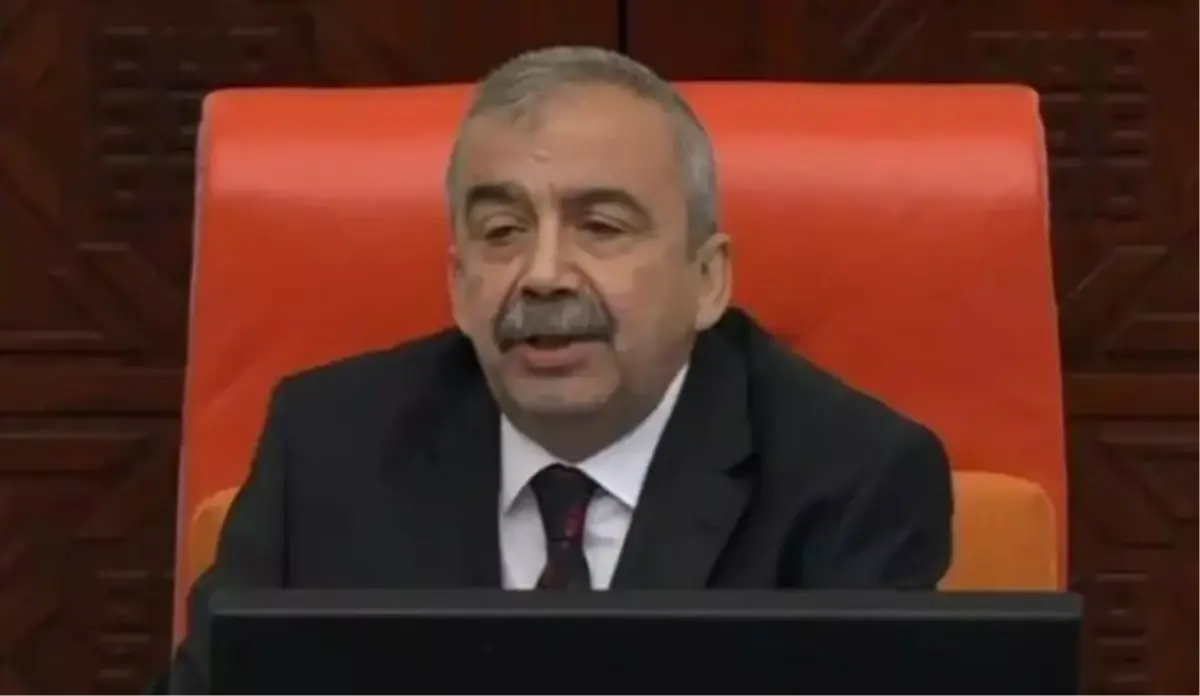 Sırrı Süreyya Önder öldü mü, yaşıyor mu?