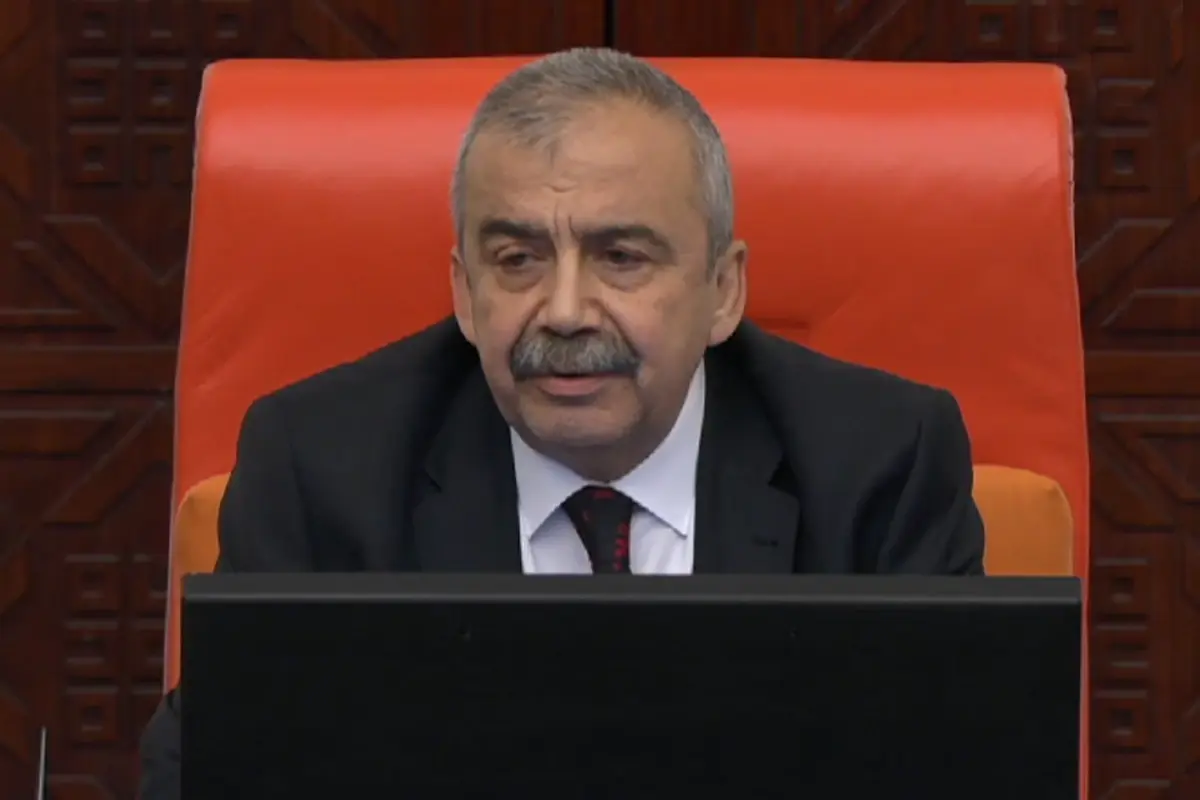 Sırrı Süreyya Önder, rahatsızlığını TBMM Genel Kurulu'nda anlatmıştı