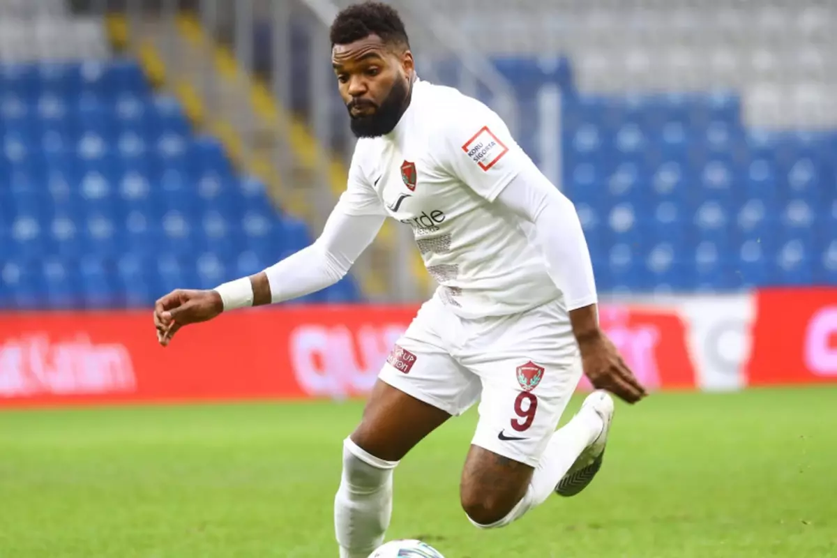 Süper Lig'in eski gol kralı Aaron Boupendza hayatını kaybetti