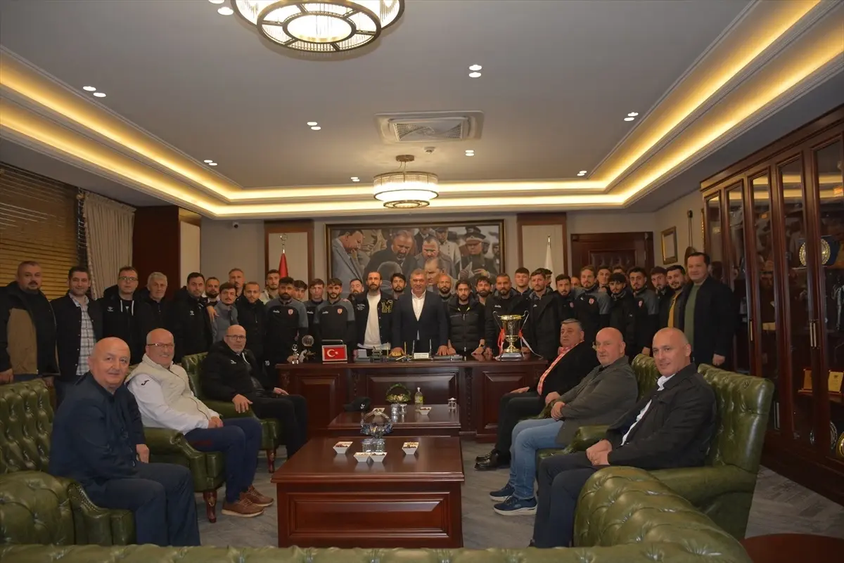 1926 Bulancakspor Şampiyonluk Ziyaretinde Bulundu