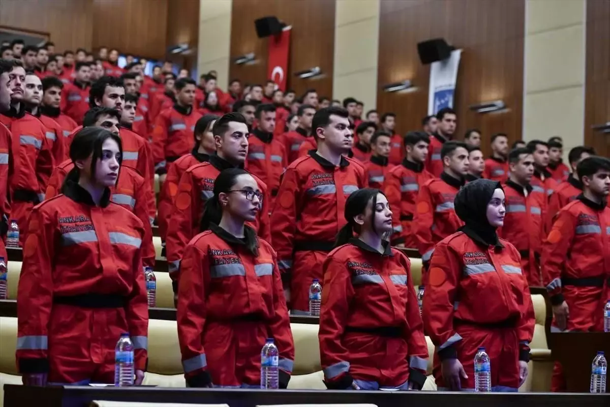 Mansur Yavaş, Yeni İtfaiye Personelleriyle Buluştu