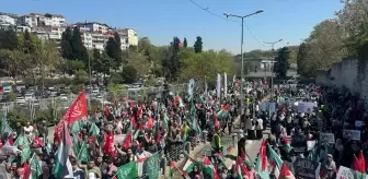 İHH ve STK'lar, ABD'nin Gazze Saldırılarına Protesto Düzenledi