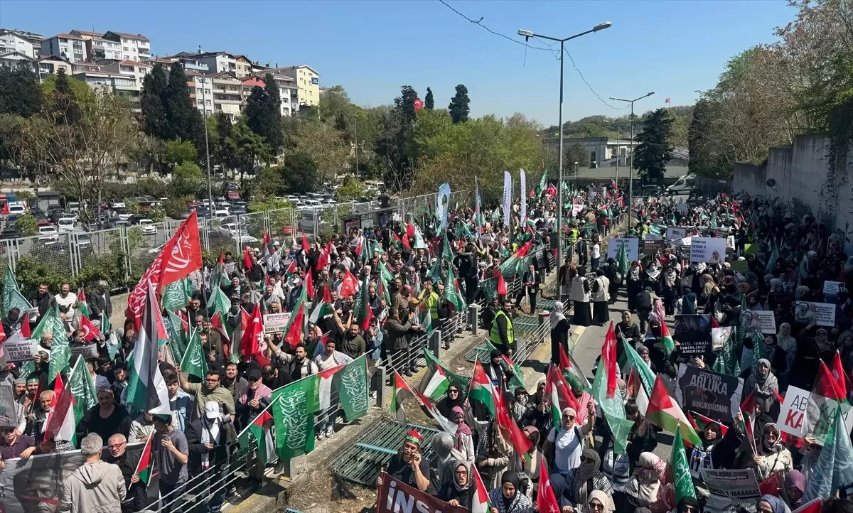 İHH ve STK'lar, ABD'nin Gazze Saldırılarına Protesto Düzenledi