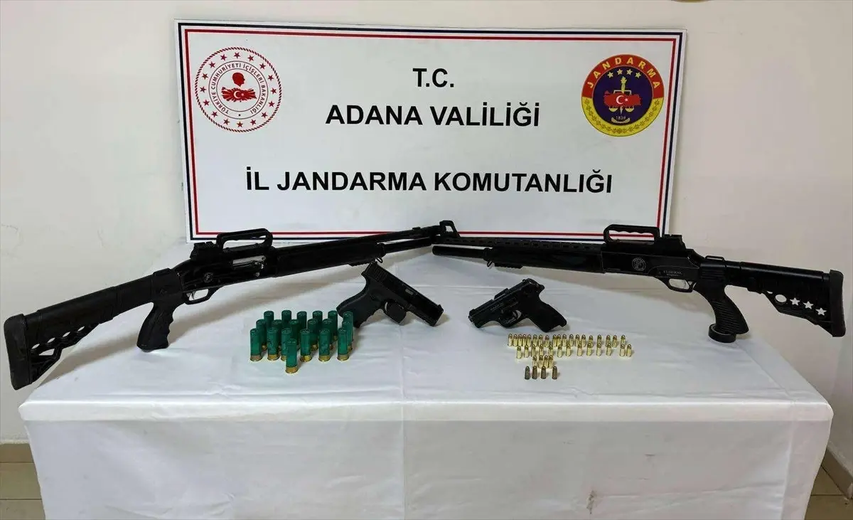 Adana'da Ruhsatsız Silah Operasyonu: İki Şüpheli Gözaltına Alındı