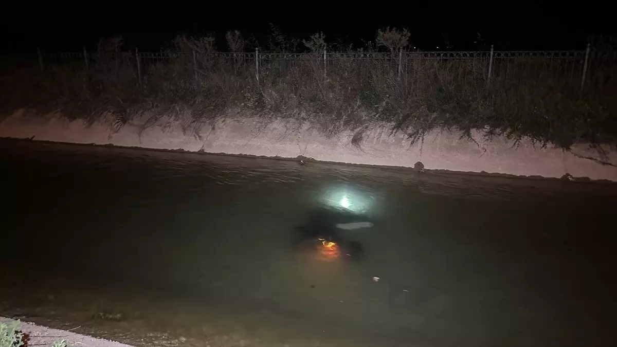 Adana'da feci kaza: Genç baba öldü, eşi ve oğlu yaralandı