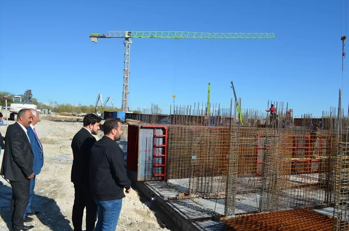 Adilcevaz'da TOKİ Konutları İnşaatı Başladı