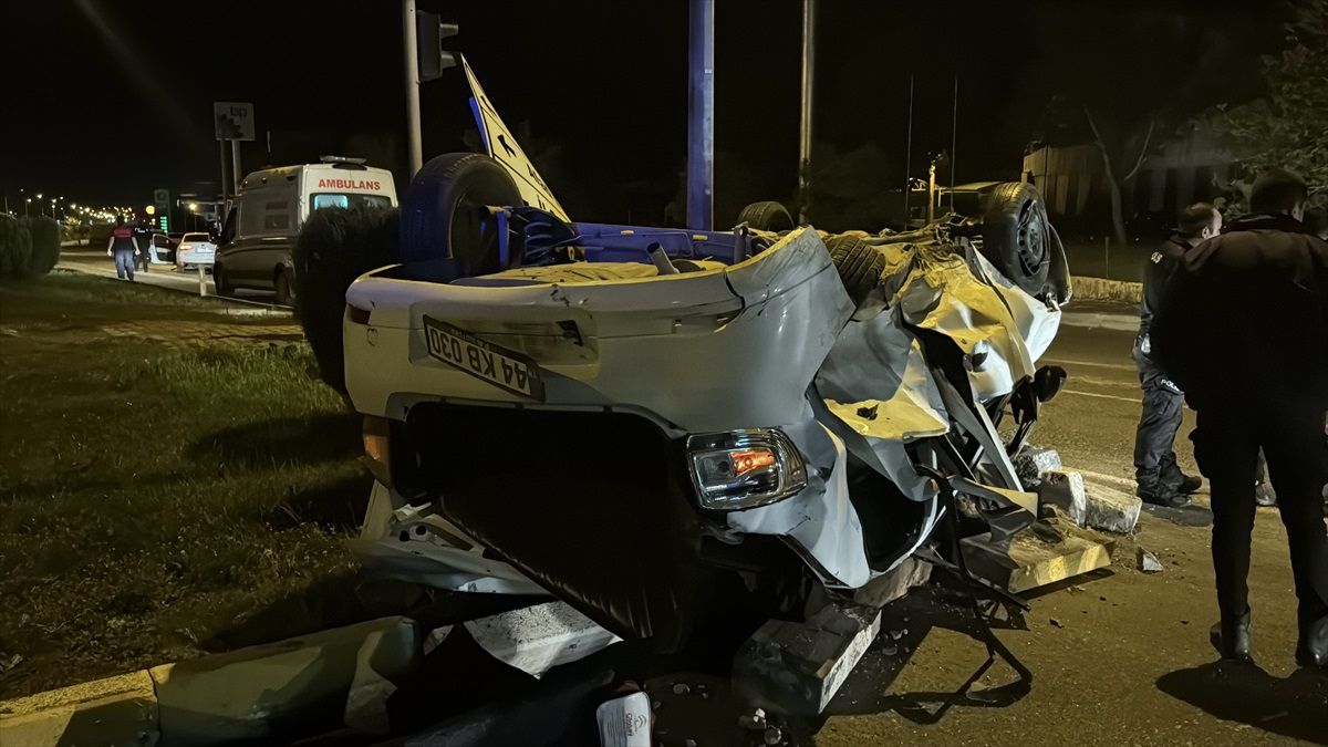 Adıyaman'da Trafik Kazasında 3 Yaralı