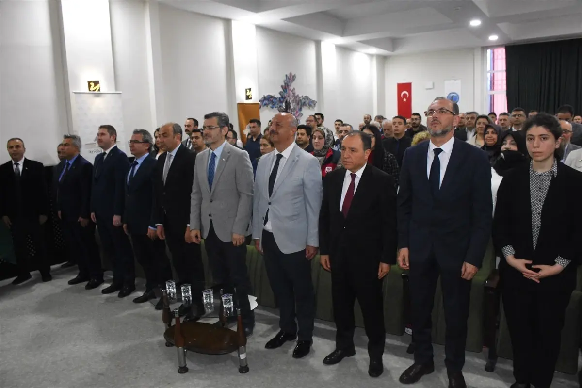 Afyonkarahisar'da Dijital Bağımlılık ve Etkileri Paneli Düzenlendi