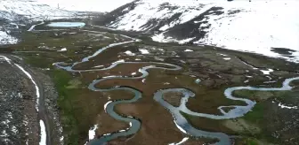 Ağrı'nın Dağlarında Bahar ve Kış Bir Arada