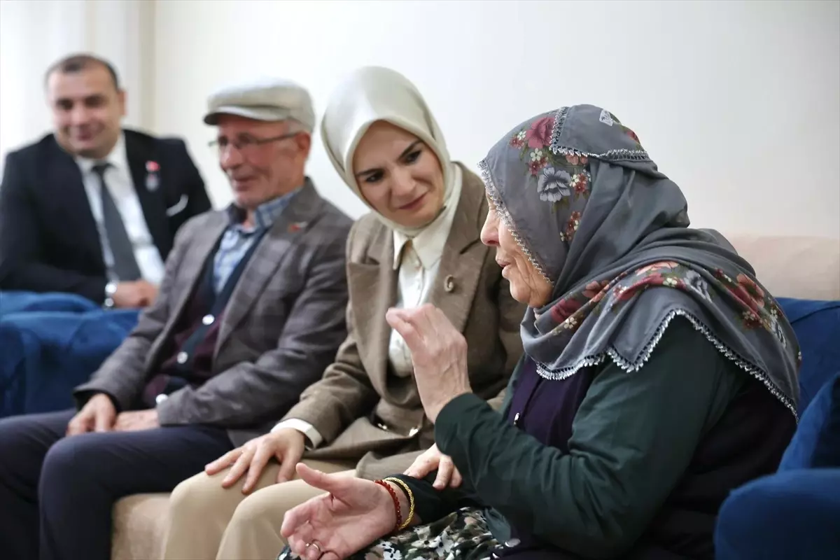 Aile ve Sosyal Hizmetler Bakanı Göktaş, Yozgat'ta şehit ailesini ziyaret etti