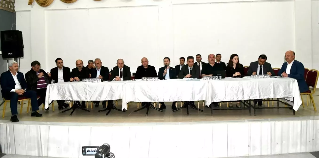 Milletvekili Gider Muhtarlarla Toplandı