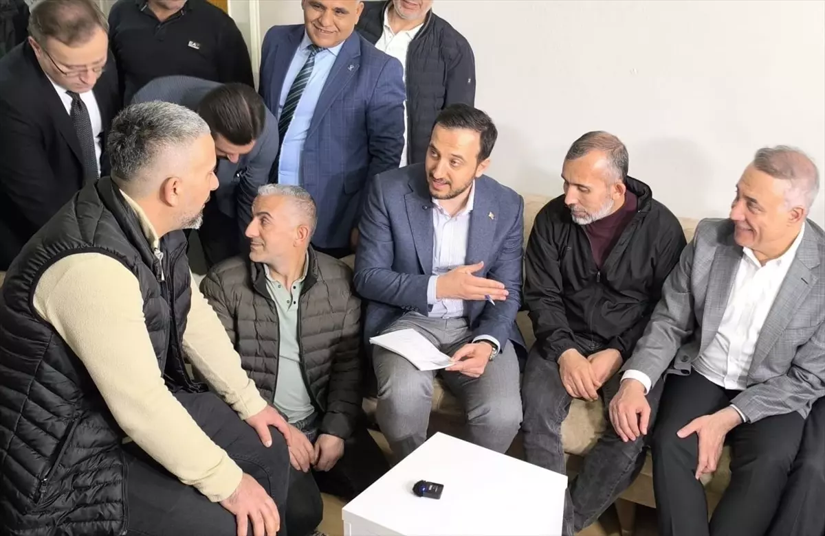 AK Parti İstanbul İl Başkanı Abdullah Özdemir, Sultangazi'de Hane Ziyaretleri Gerçekleştirdi