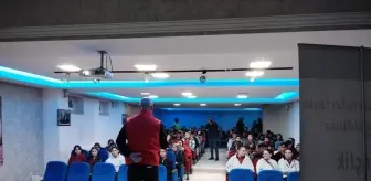 Tokat'ta Öğrencilere 'Gençlik ve Güvenli Gelecek' Konferansı