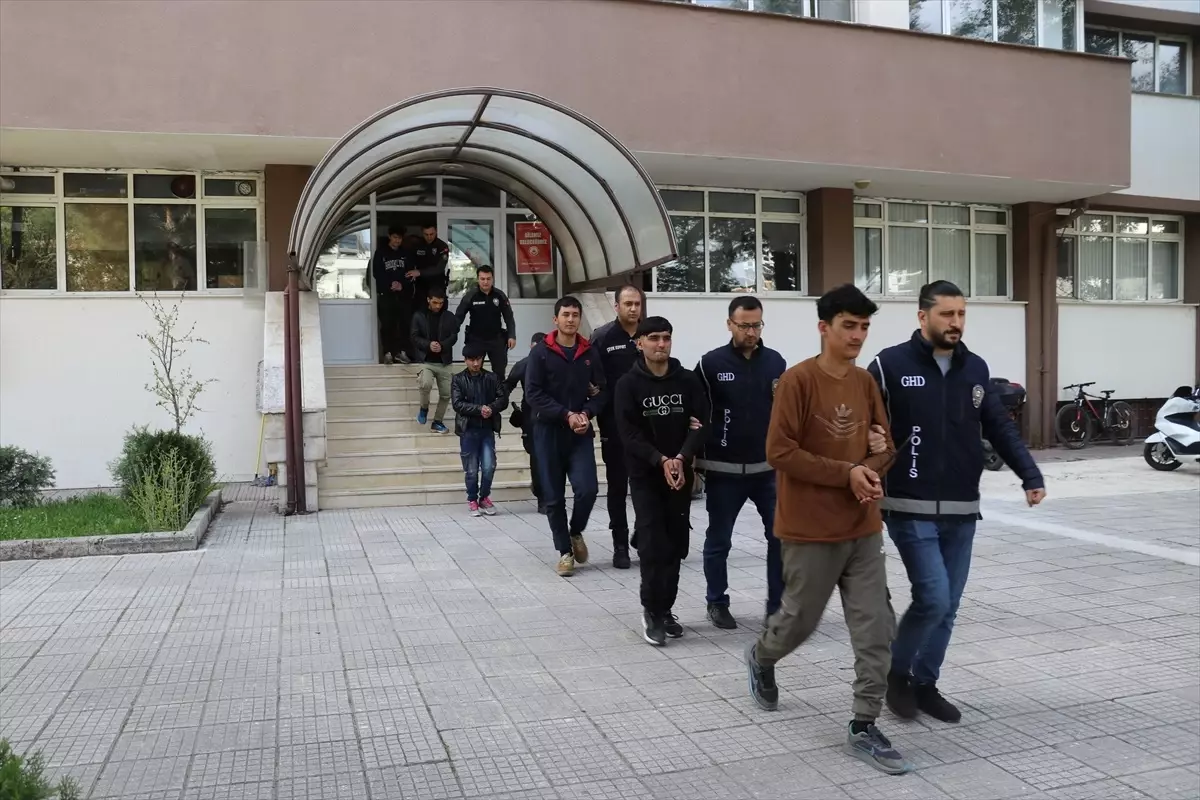 Amasya'da 6 Düzensiz Göçmen Yakalandı