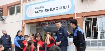 Amasya'da Polislerden 23 Nisan Kutlaması