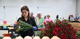 Anneler Günü İçin 30 Ülkeye 75 Milyon Dal Çiçek İhracatı
