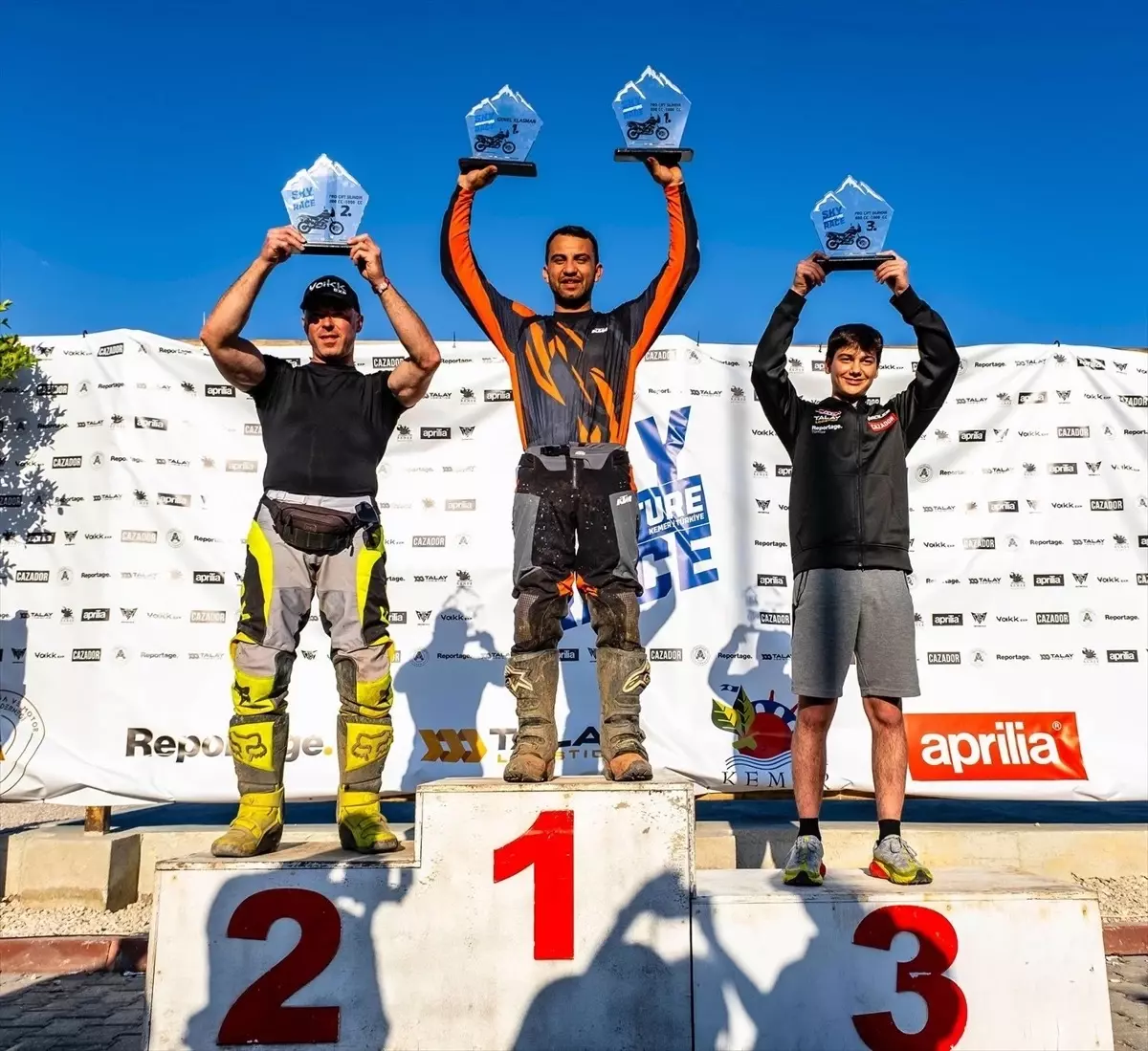 Kemer'de Sky Adventure Motosiklet Yarışı Büyük İlgi Gördü