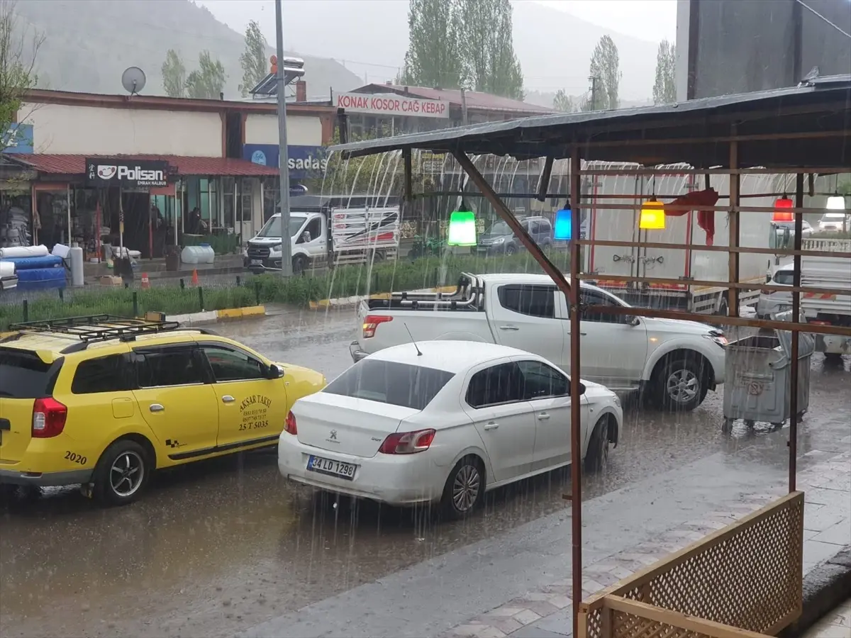 Çıldır ve Şenkaya'da Hava Durumu Değişiklikleri: Kar ve Sağanak Yağış