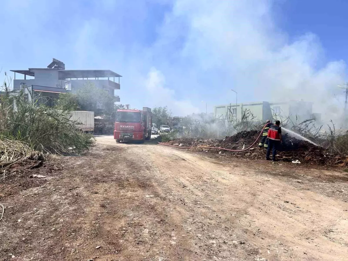 Hatay'da Sazlık Alanında Yangın Kontrol Altına Alındı
