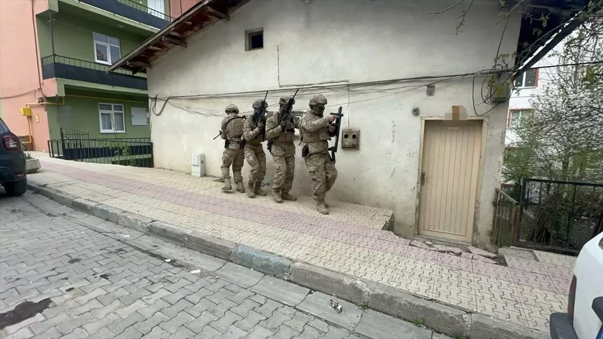 Artvin ve Trabzon'da Kaçak Silah İmalatı Operasyonu: 9 Gözaltı