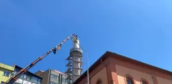 Zonguldak'ta 100 Yıllık Caminin Minaresinin Yıkımına Başlandı