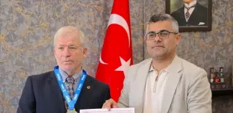 Estonya'da Altın Madalya Kazanan Mustafa Kemal Yıldıran'a Hastanede Ödül