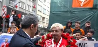 Yusuf Fehmi Genç, Avrupa Halter Şampiyonu Olarak Ordu'da Coşkuyla Karşılandı