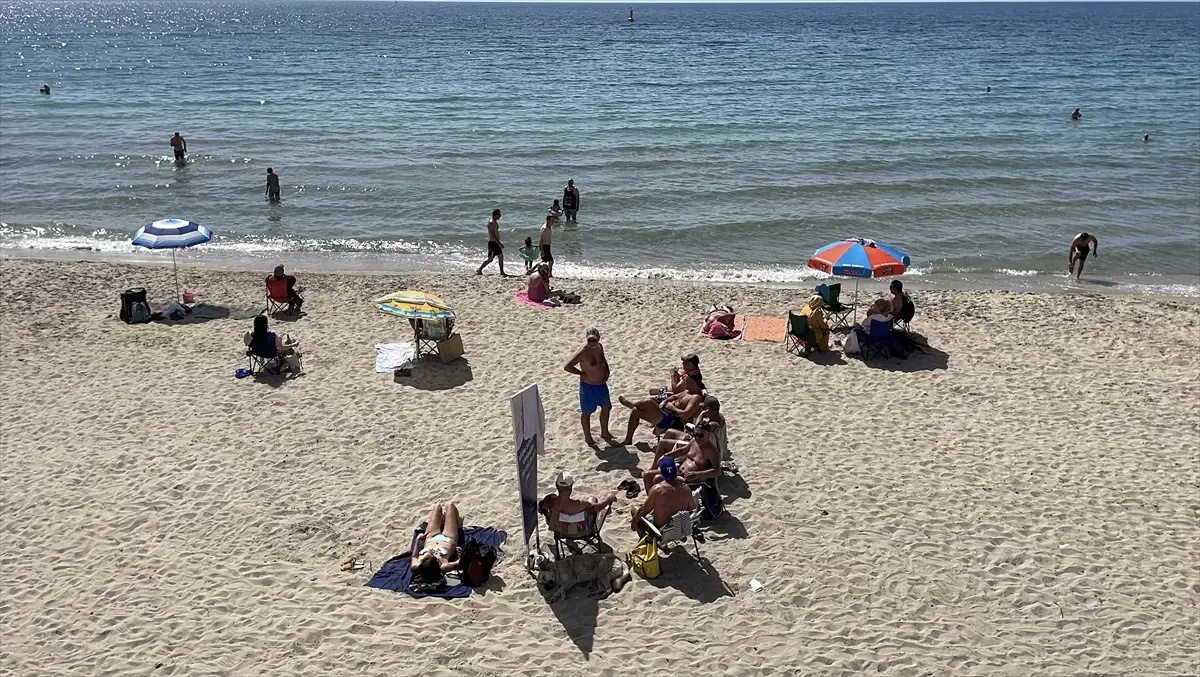 Kuşadası ve Didim'de Sıcak Havada Deniz Keyfi