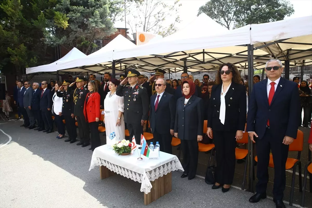 Azerbaycan'da 23 Nisan Ulusal Egemenlik ve Çocuk Bayramı kutlandı