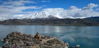 Akdamar Adası'nda 3. Badem Çiçeği Festivali Başlıyor