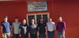 Bahçesaray'da Gönüllülerden Okul Boyama Etkinliği