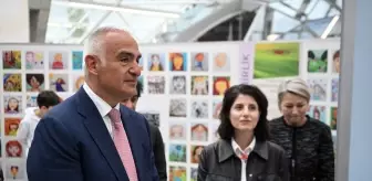 Bakan Ersoy, 23 Nisan Bayramı Etkinliğini Ziyaret Etti