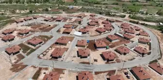 Depremzedeler İçin Modern Köy Projesi Tamamlandı