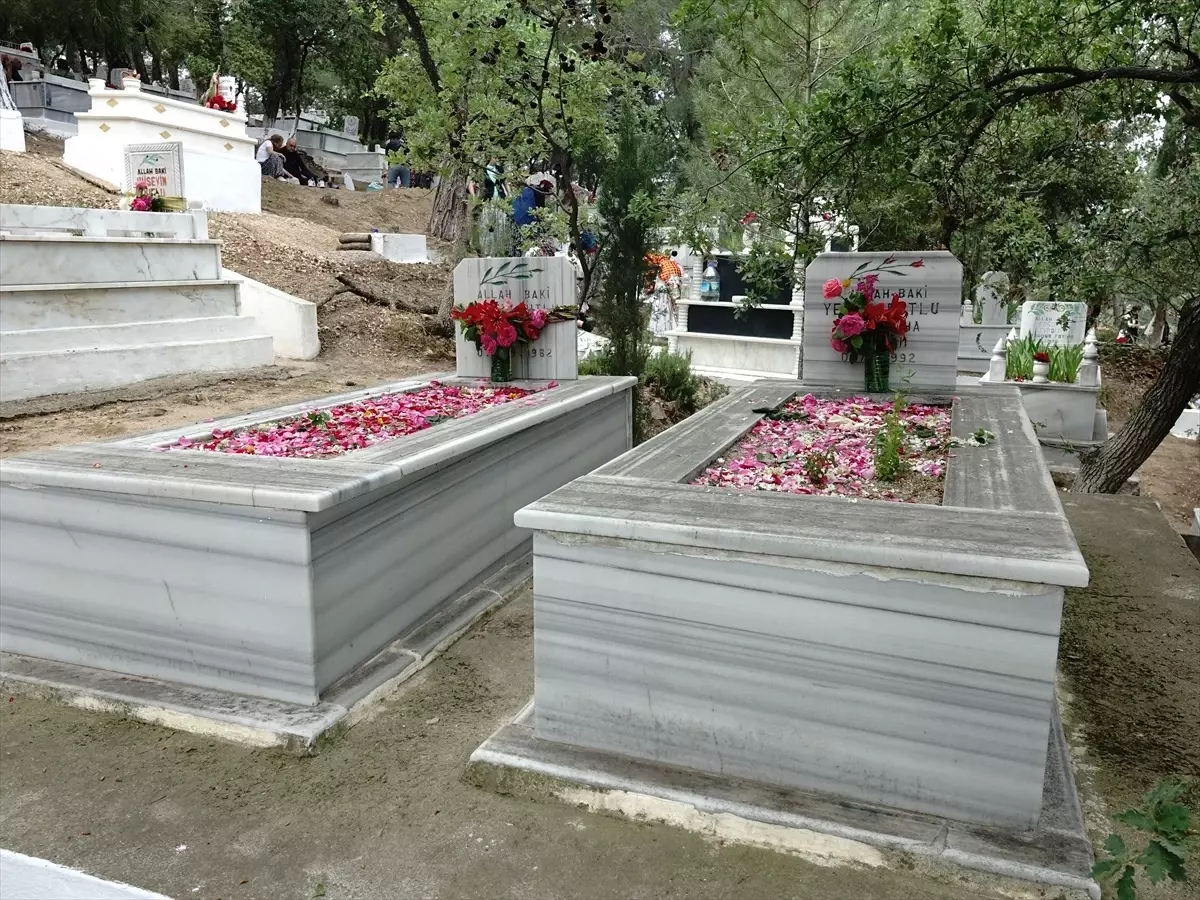Tahtacı Türkmenleri Hıdırellez Geleneğini Edremit'te Sürdürüyor