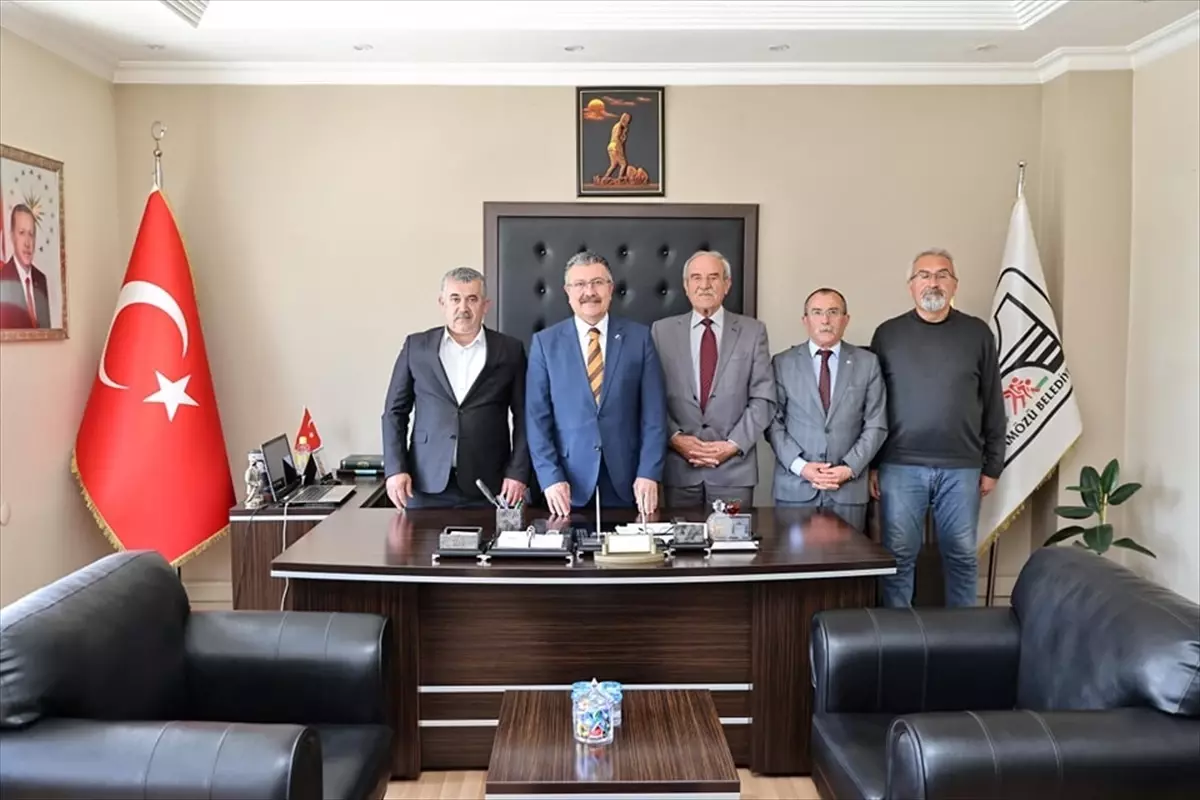 Merzifon Belediye Başkanı Alp Kargı, Hamamözü Belediye Başkanı Cihan Demir'i Ziyaret Etti