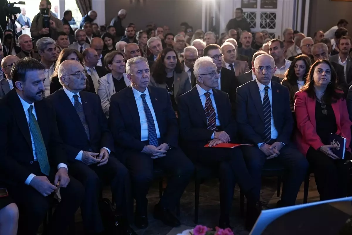 Yerel Seçimlerin 1'inci Yılında 'Belediyeler' Buluşması Yapıldı