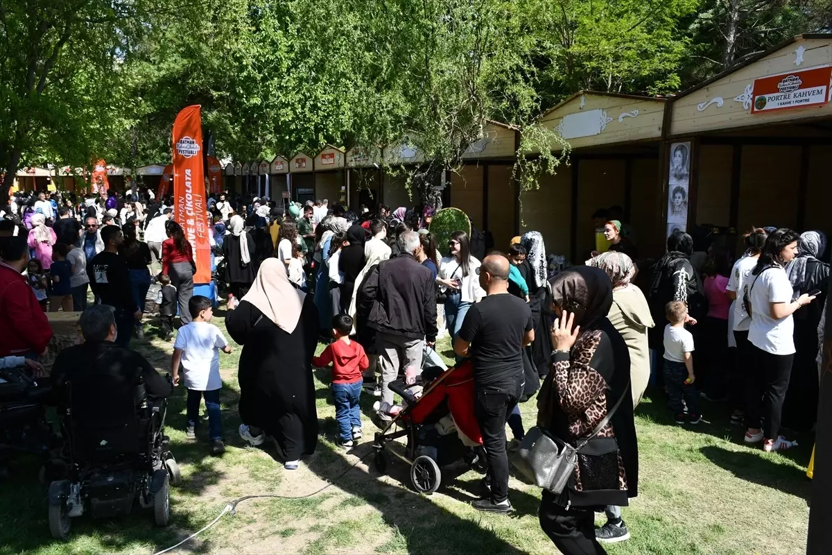 Batman'da Çikolata ve Kahve Festivali Başladı