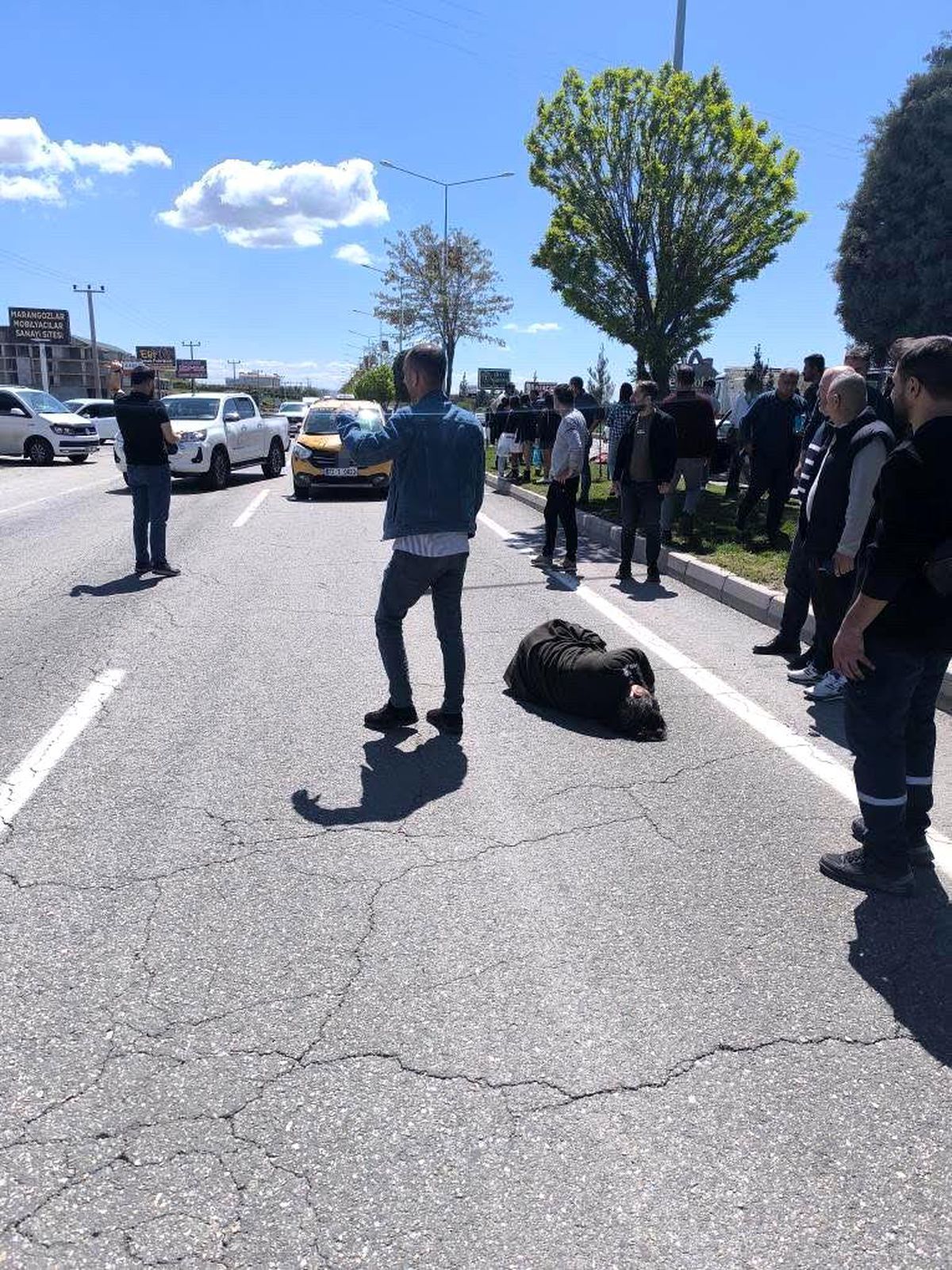 Batman'da Otomobilin Çarptığı 2 Kadın Yaralandı