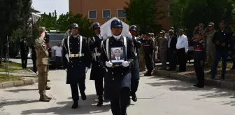 Batman'da silahı kazara ateş alan asker şehit oldu