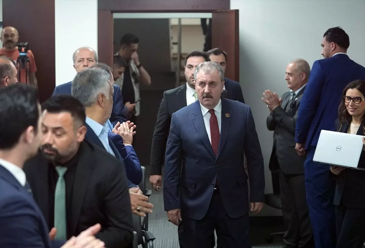 BBP Genel Başkanı Destici, basın toplantısı düzenledi
