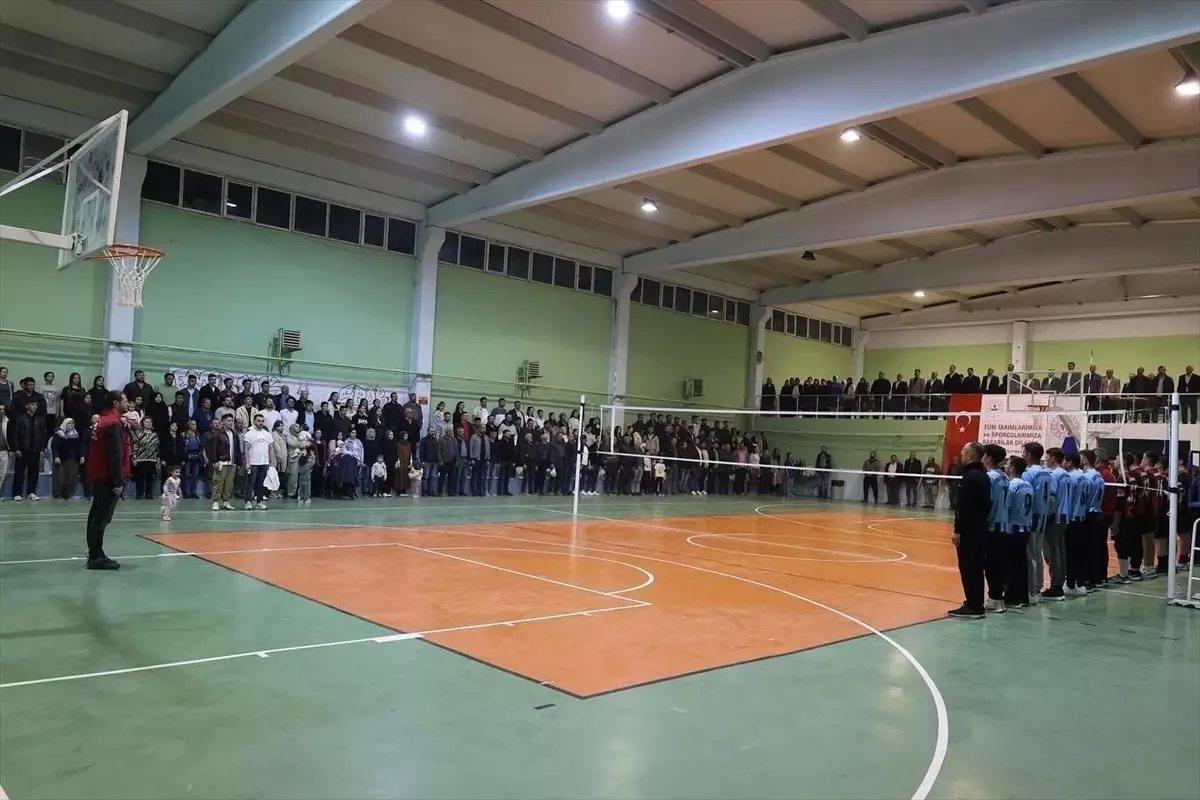 Beylikova Voleybol Turnuvası'nda Emircik Takımı Şampiyon Oldu