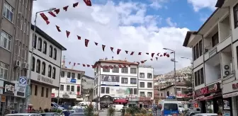 Beypazarı'nda Caddeler Çiçeklerle Renkleniyor
