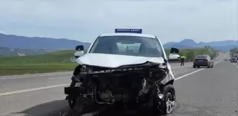 Bingöl'de Otomobil ile Sürücü Kursu Aracı Çarpıştı: 2 Yaralı