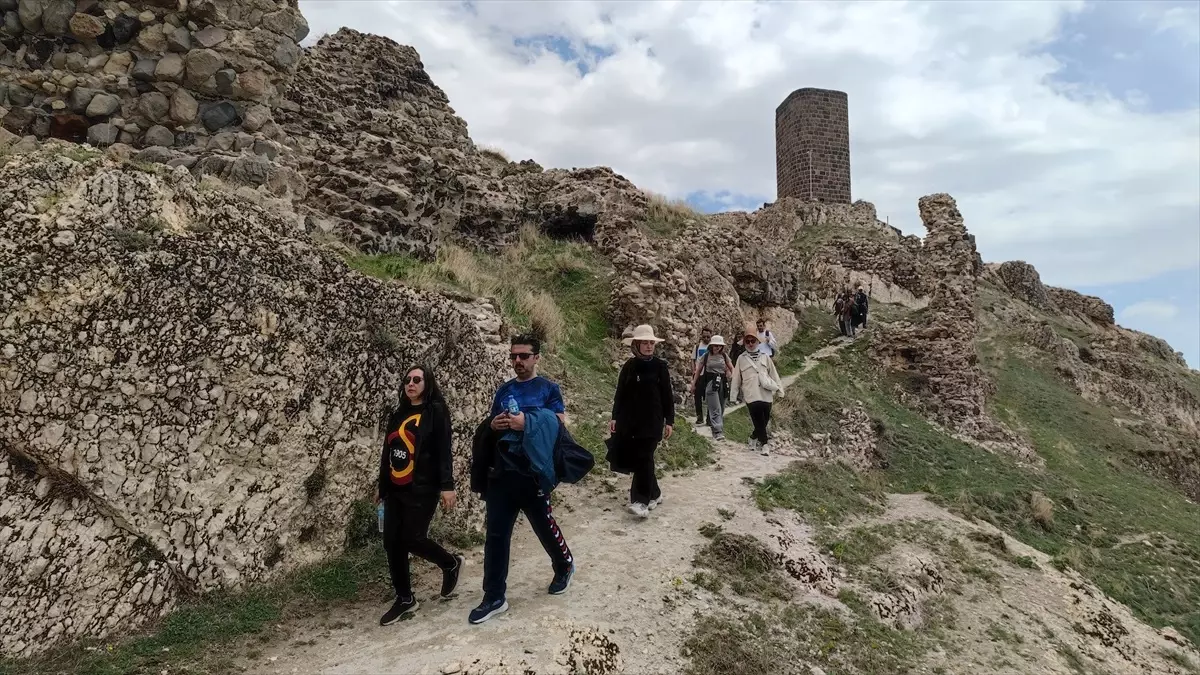 Öğretmenler Doğa Yürüyüşünde Bir Araya Geldi