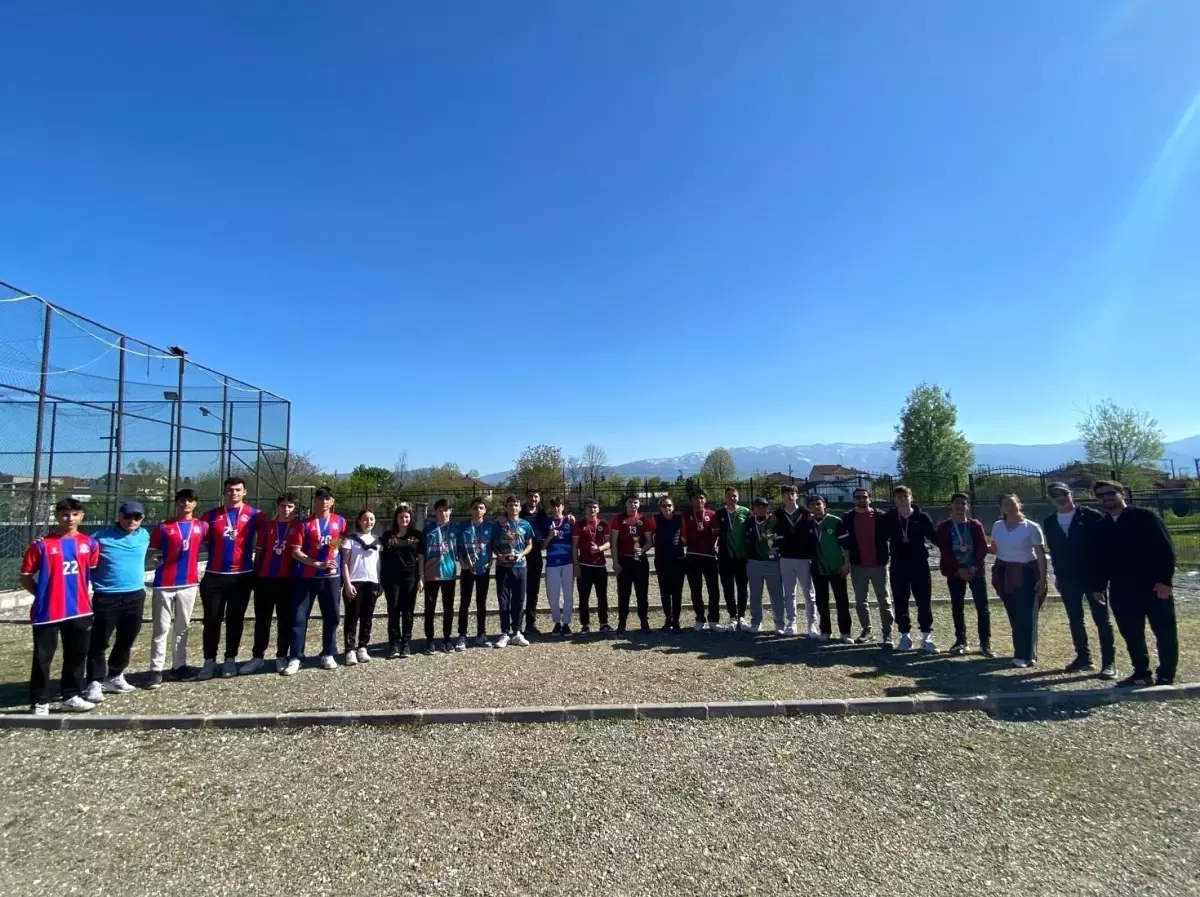 Düzce'de Gençler Bocce Müsabakaları Yapıldı