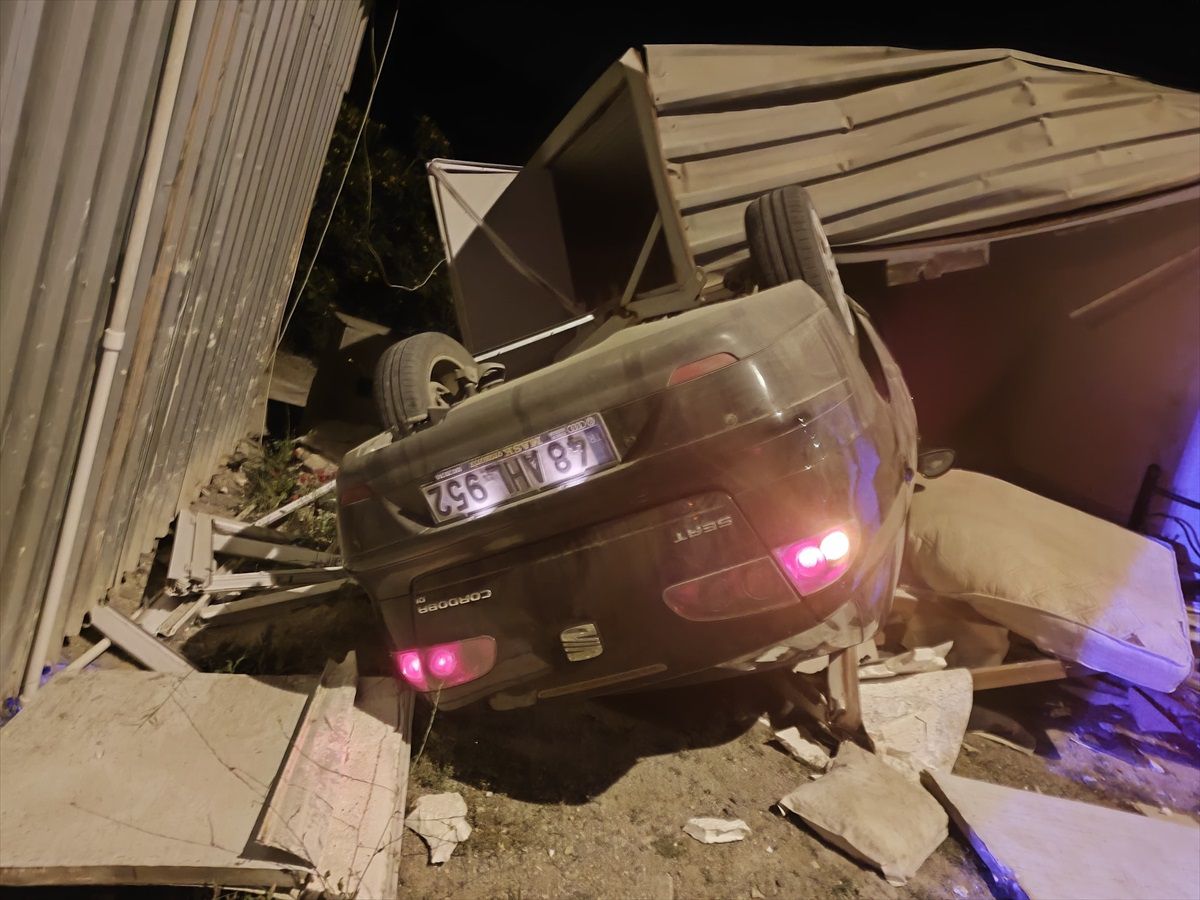 Bodrum'da Trafik Kazası: 3 Yaralı
