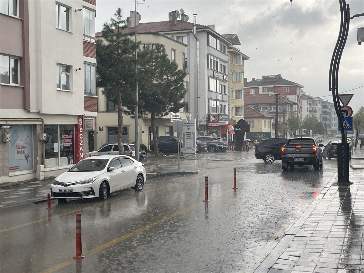 Bolu'da Sağanak Yağış Hayatı Olumsuz Etkiledi