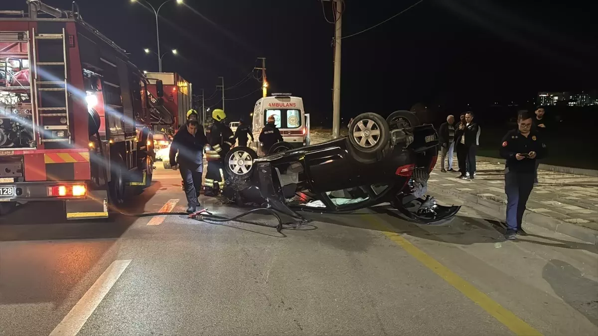 Bolu'da Takla Atan Araç Yanarak Yangın Çıkardı, 1 Yaralı
