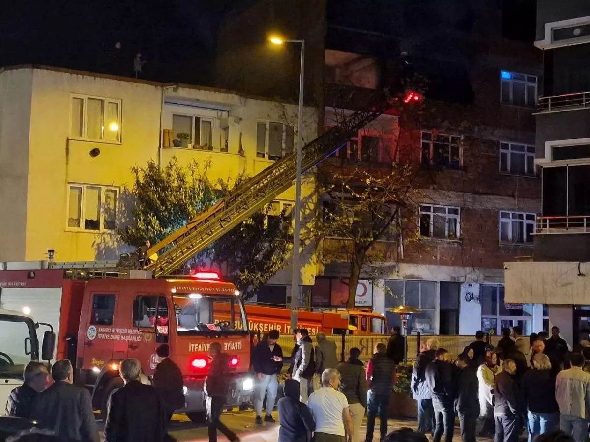 Sakarya'da Apartman Dairesinde Yangın
