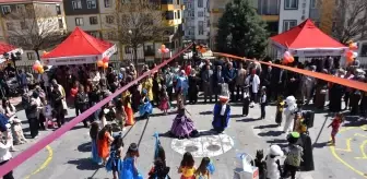 Sinop'ta 23 Nisan Çocuk Bilim Şenliği Düzenlendi
